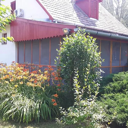 Tiszai Vandor Apartmanhaz * Kiskore