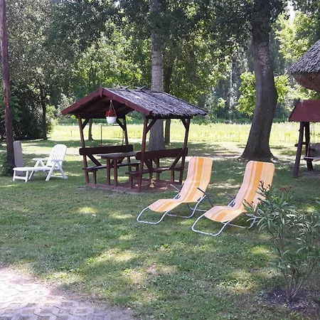 Tiszai Vandor Apartmanhaz Kiskore