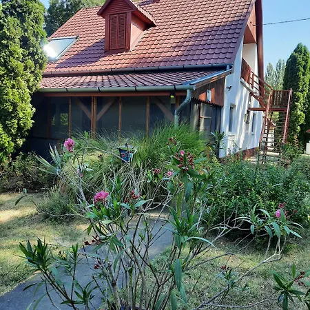 Apartament Tiszai Vandor Apartmanhaz Kisköre